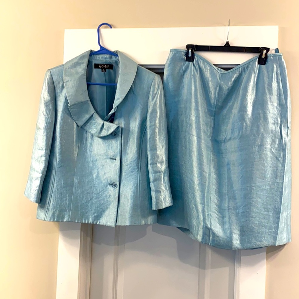 Two piece Kasper Suit